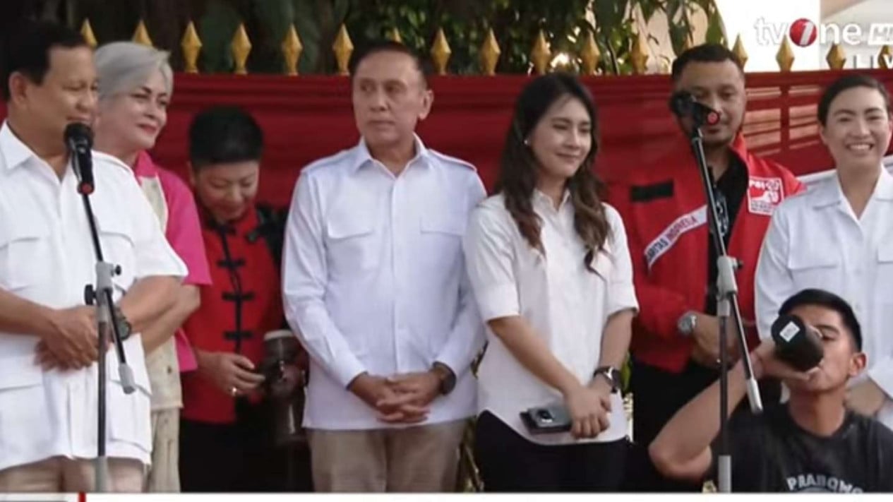 6527d256f1bea Kaesang Pangarep Buka Puasa Di Tengah Konferensi Pers Bersama Prabowo 1265 711