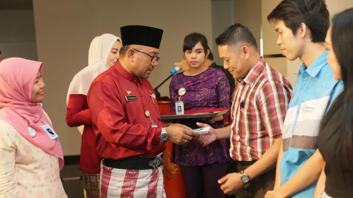 Lis Serahkan Jkn 20161019 202847