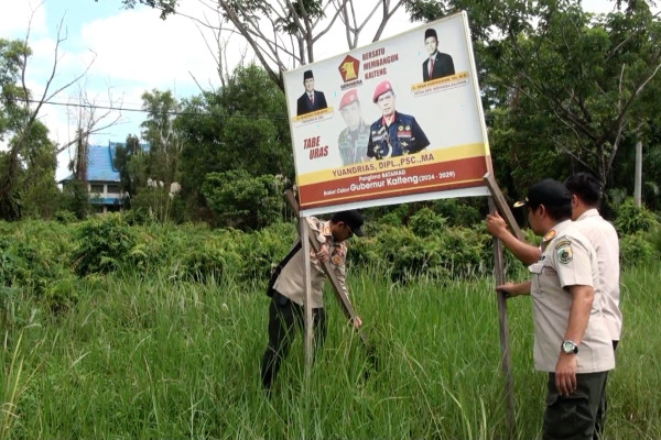Satpol Pp Palangka Raya Tertibkan Ratusan Apk Yang Kedaluwarsa