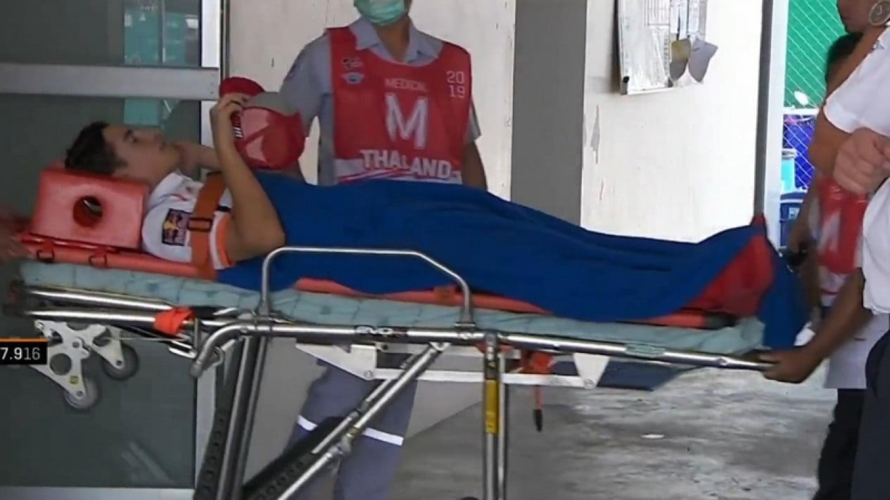 5d96caca00136 Pembalap Repsol Honda Marc Marquez Usai Kecelakaan Di Motogp Thailand 1265 711