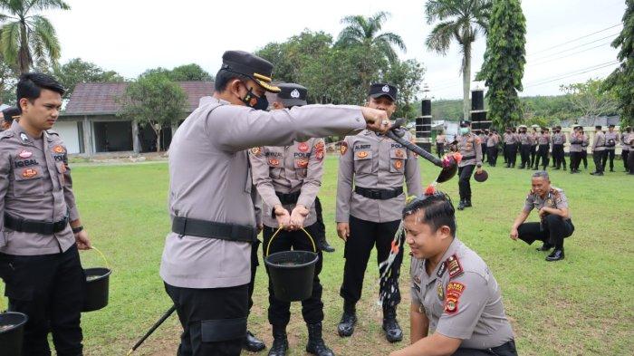 Anggota Polres Way Kanan Naik Pangkat