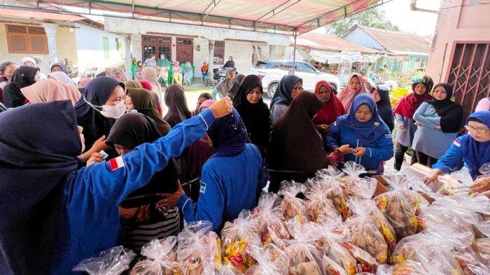 Anggota Dprd Pekanbaru Ini Gelar Pasar Murah Kami Juga Berbagi Ke Warga Kurang Mampu