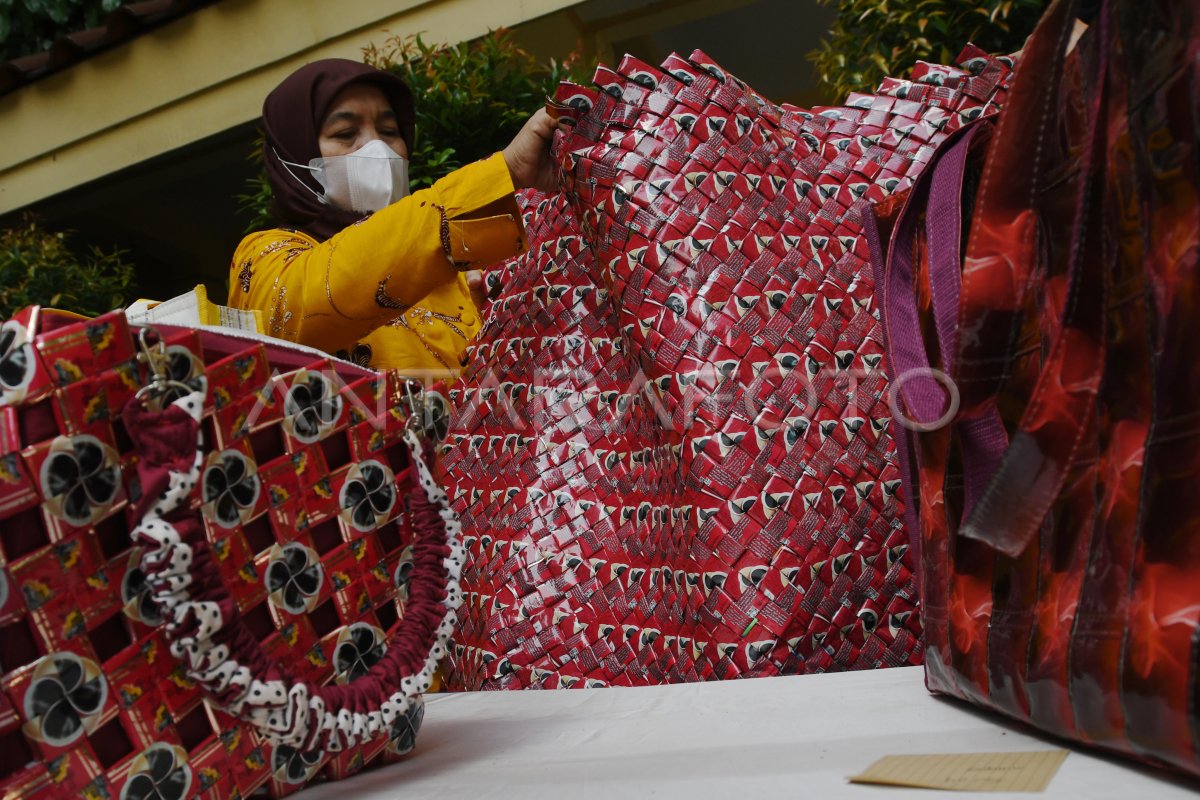 Bank Mandiri Dukung Bank Sampah Di Jakarta Zh1l Dom 1