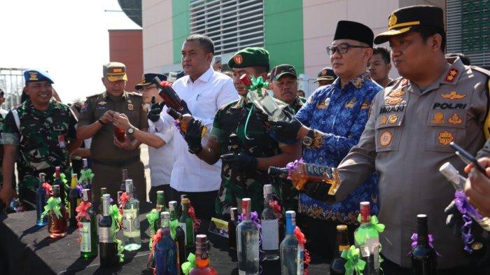 Belasan Ribu Botol Miras Dan Ratusan Knalpot Brong Hasil Sitaan Selama Senin 1742023