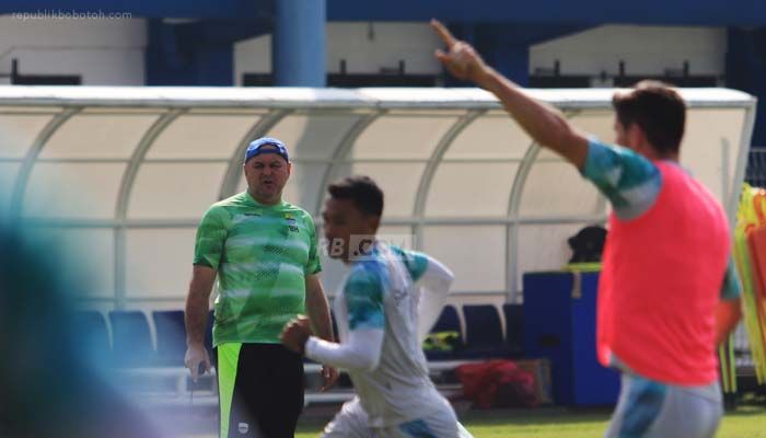 Bojan Hodak Adam9 Cb6a Mid