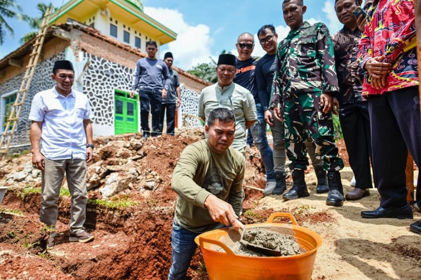 Bos Hs Muhammad Suryo Bangun Masjid Rp1 Miliar Di Dusun Kelahirannya Yke 1