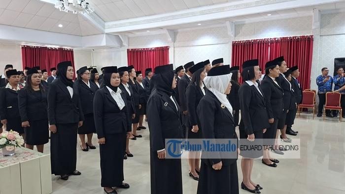 Bupati Kabupaten Kepulauan Sangihe Michael Thungari Melantik Pejabat Administrator 1