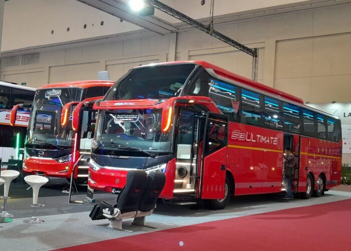 Bus Bersasis Hino Dan Volvo Dengan Balutan Karoseri Garapan Laksana Di Giias 2023 Dok.mobilitas E1693152330790