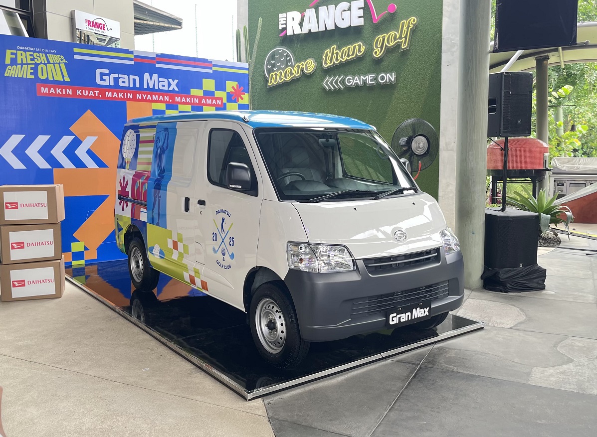 Daihatsu Gran Max Blind Van At Ism8 Large