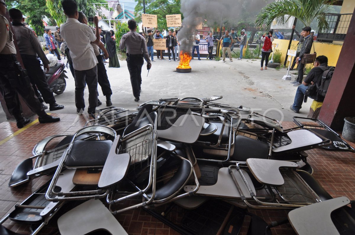 Demo Mahasiswa Ricuh G4lz Dom