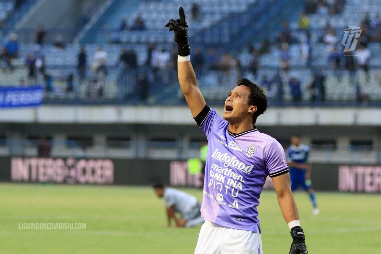 Gaya Selebrasi Kiper Bali United Muhammad Ridho Setelah Meng 39sg 1