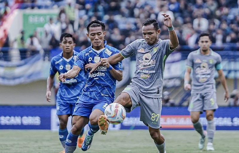 Hasil Babak Pertama Persib Bandung Vs Persebaya Surabaya Di Liga 1 2023 2024 Maung Bandung Unggul 1 0 Ybeoulrg9r