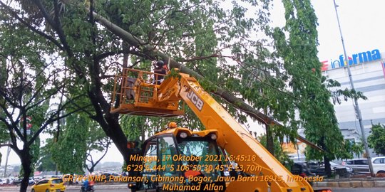 Iwnews202110191365856540x2704 Rumah Warga Rusak Akibat Angin Kencang Di Bogor 1