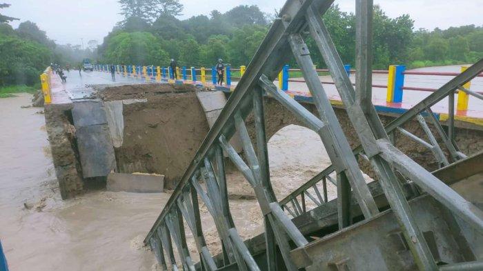 Jembatan Wai Mer Ambruk 1