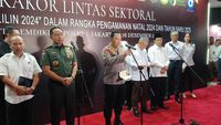 Kapolri Bersama Panglima Tni Usai Rakor Bidang Operasional 2024 Dalam Rangka Kesiapan Pengamanan Natal 2024 Tahun Baru 2025 Di 169 1