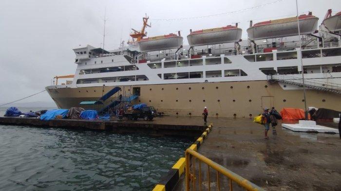 Km Tidar Bersandar Di Pelabuhan Yos Soedarso Ambon 1