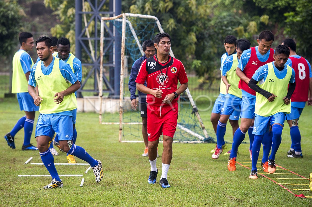 Latihan Semen Padang Jelang Laga Final C72h Dom 1