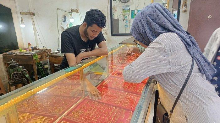 Pedagang Emas Di Abdya 1