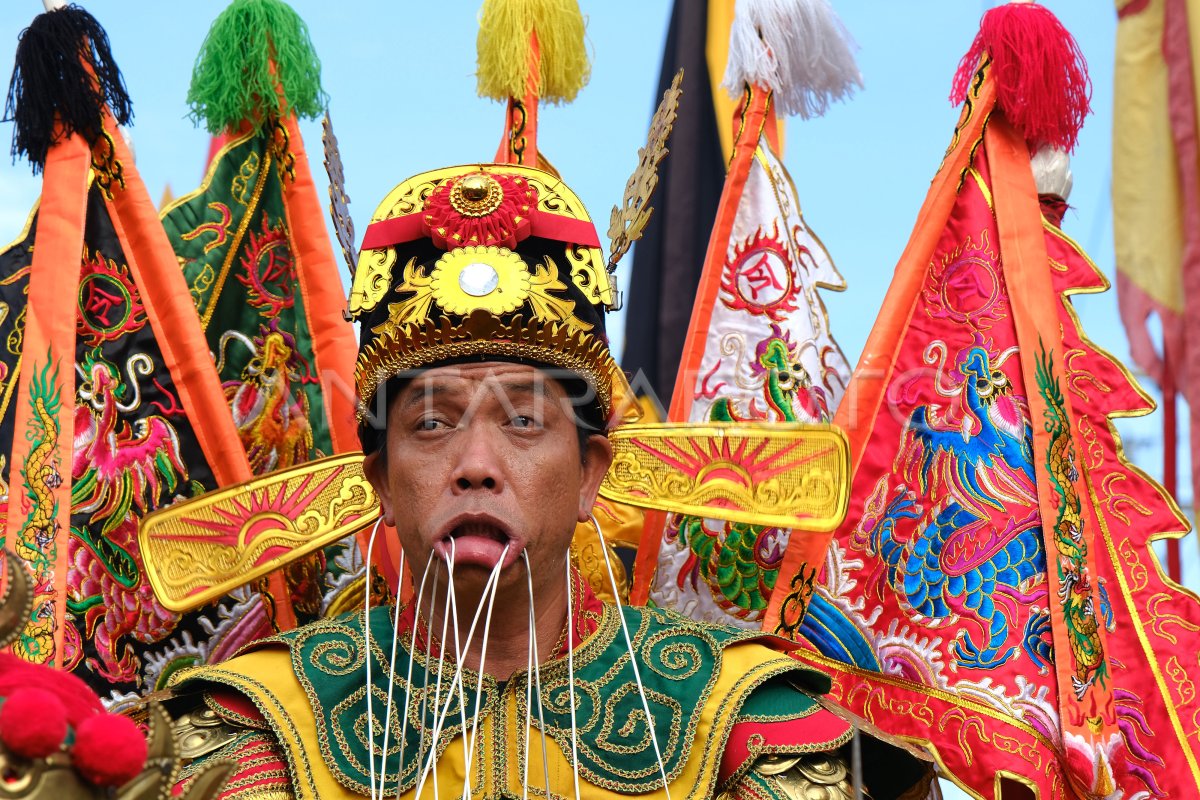 Perayaan Cap Go Meh Di Singkawang 144tx Dom