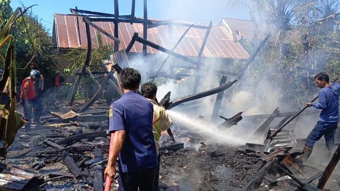 Personel Damkar Sinjai 1