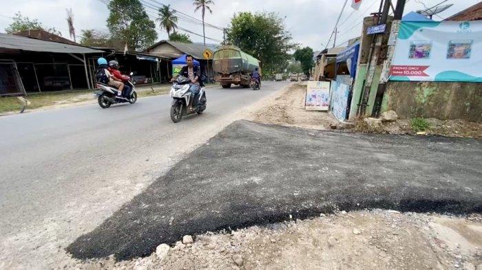 Salah Satu Kondisi Jalan Lingkungan Di Bandar Lampung Yang Baru Diperbaiki Salah Satu Kondisi Jalan Lingkungan Di Bandar Lampung Yang Baru Diperbaiki