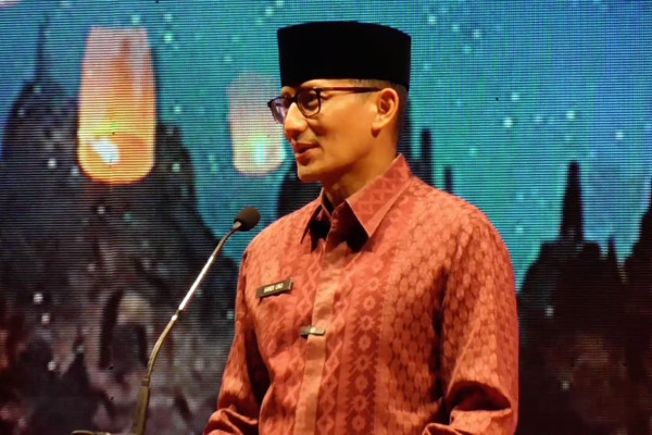 Sandiaga Uno Waisak Berdampak Besar Pada Ekonomi Di Magelang