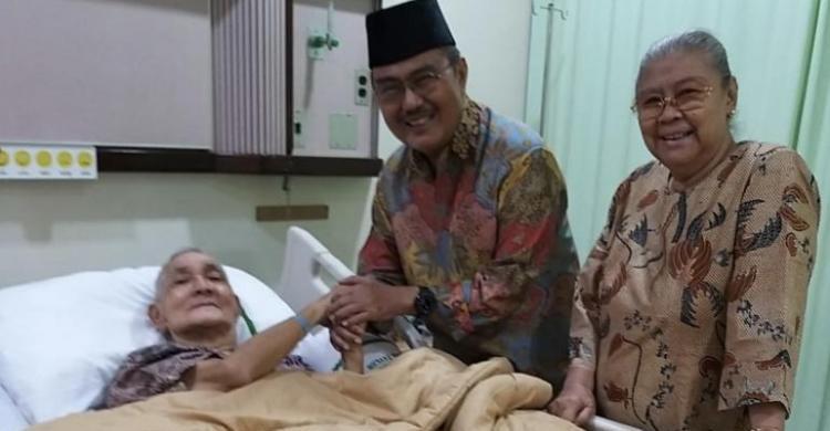 Wakil Presiden Ke6 Ri Try Sutrisno Kini Dirawat Di Rspad 153420 8